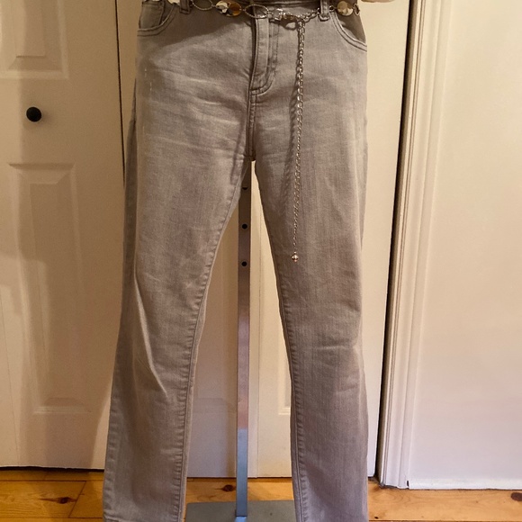 GAP Girlfriend Distressed Jeans - Picture 1 of 15